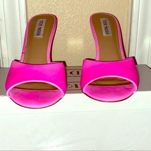 Pink mules